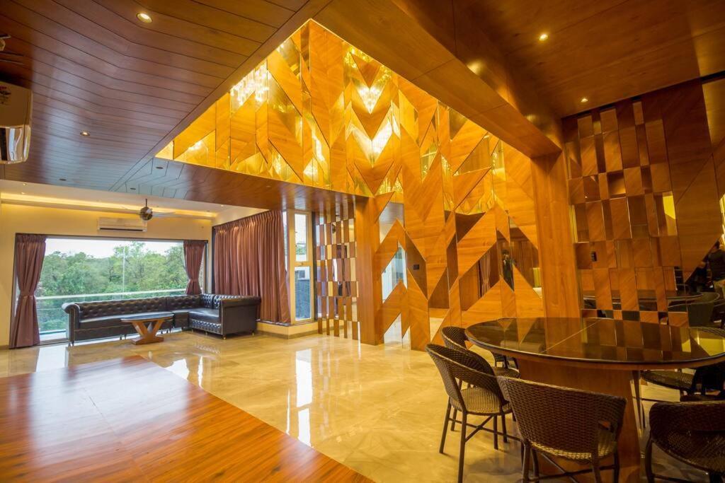 Celebrity Villa 伊加特普里 外观 照片
